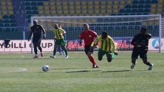 1.Lig: Şanlıurfaspor 0 - Kocaelispor 0