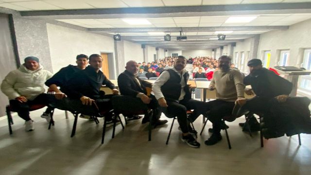 Etimesgutspor, Cemil Meriç Anadolu Lisesi'nde öğrencilerle buluştu